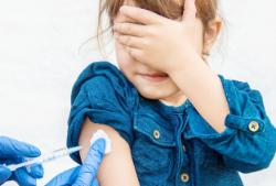 Вакцинация взрослых и детей приостановлена в связи с эпидемиологической ситуацией по COVID-19